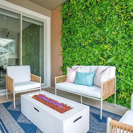 Stylish Champions Gate Villa With Mini Golf
